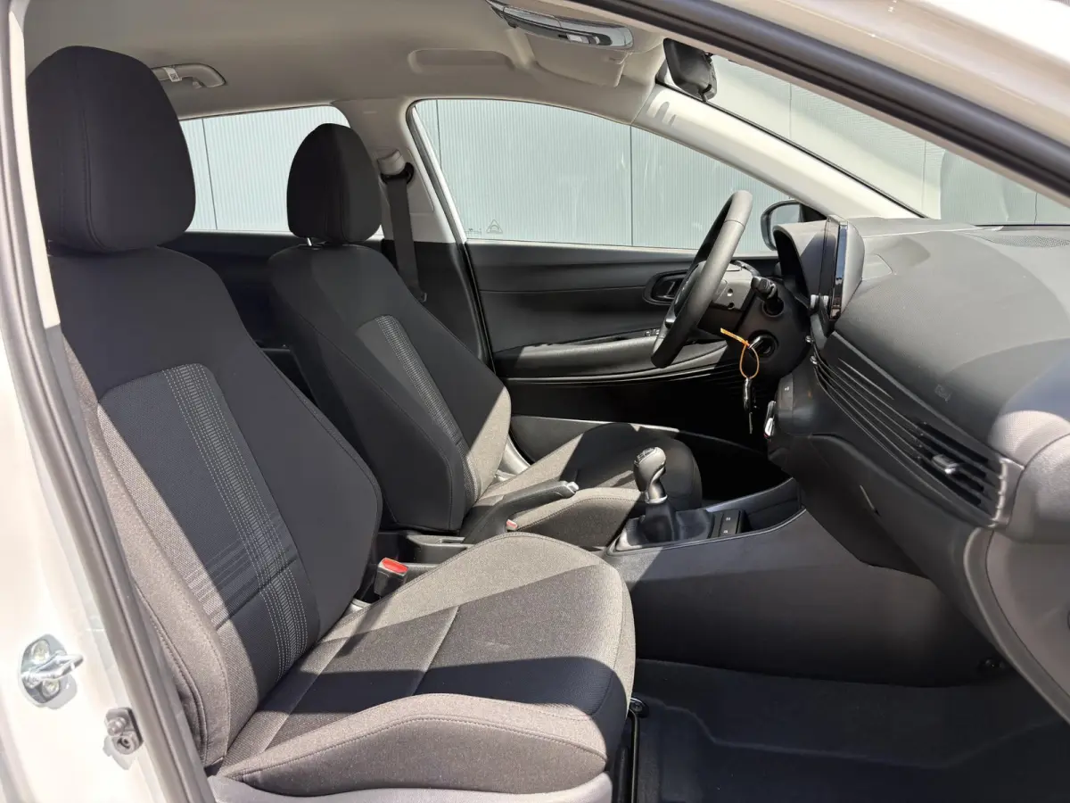 1.0 T-GDI E-Motion / Uit Voorraad Leverbaar / Snel Rijden / Navigatie / Cruise Control Adaptief / Apple Carplay/Android Auto /