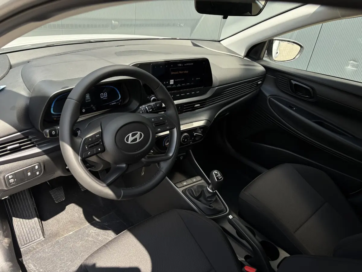 1.0 T-GDI E-Motion / Uit Voorraad Leverbaar / Snel Rijden / Navigatie / Cruise Control Adaptief / Apple Carplay/Android Auto /