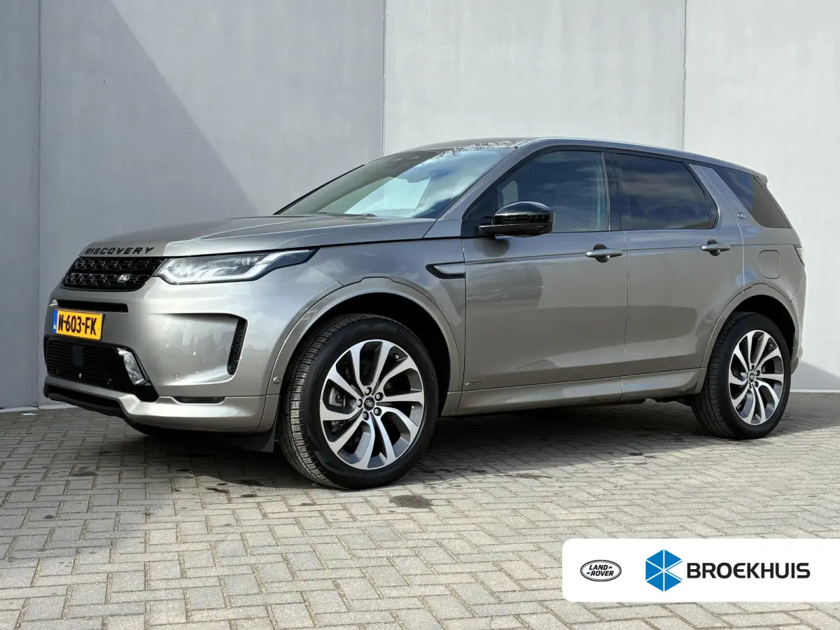 P300e 1.5 R-Dynamic HSE / Dealer Onderhouden / NL auto / Afneembare Trekhaak (1.600KG) / PHEV / AWD / All-Season Banden / Achteruitrijcamera / Adaptieve Cruise Control / MERIDIAN Audio /
