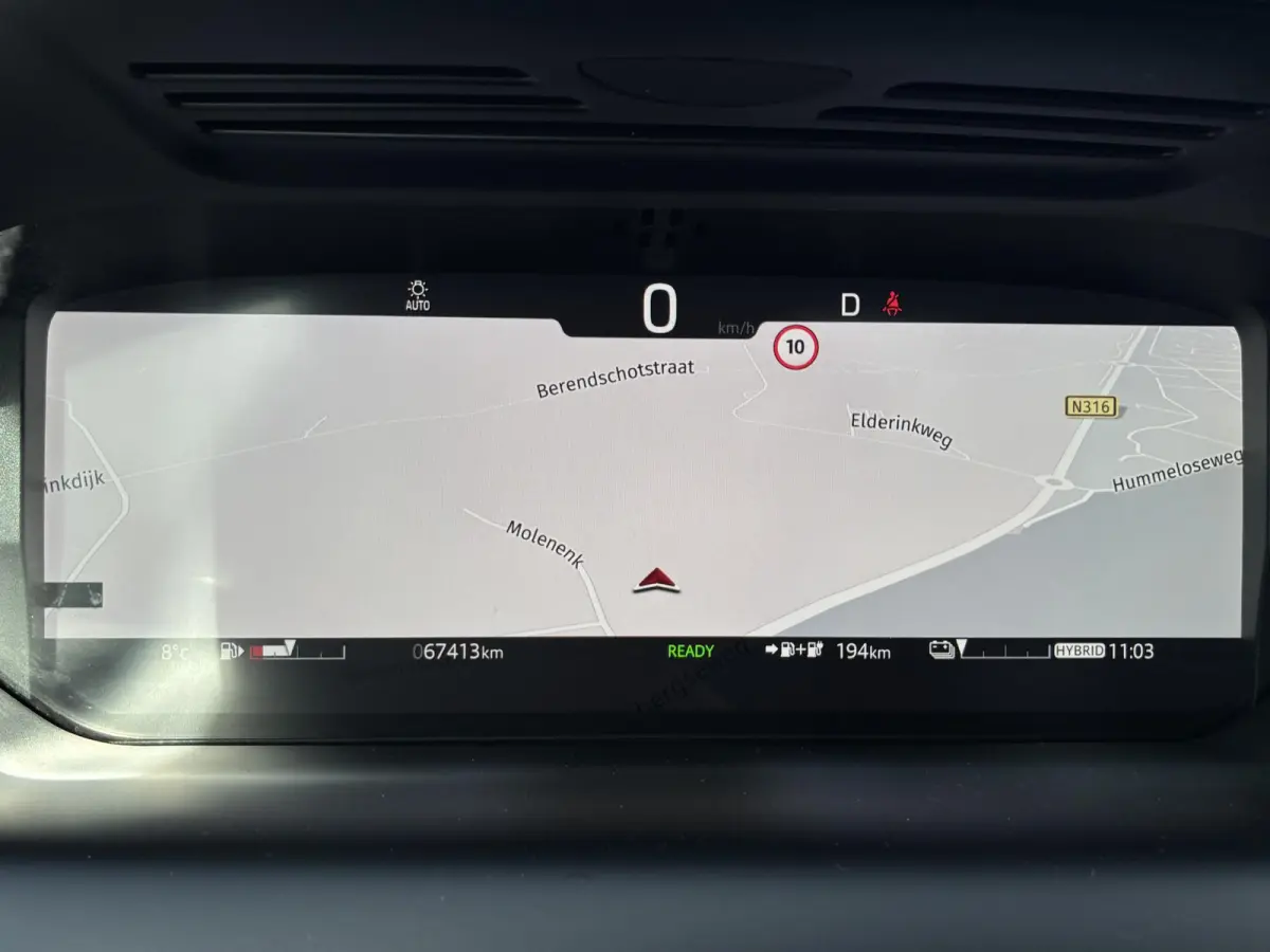 P300e 1.5 R-Dynamic HSE / Dealer Onderhouden / NL auto / Afneembare Trekhaak (1.600KG) / PHEV / AWD / All-Season Banden / Achteruitrijcamera / Adaptieve Cruise Control / MERIDIAN Audio /