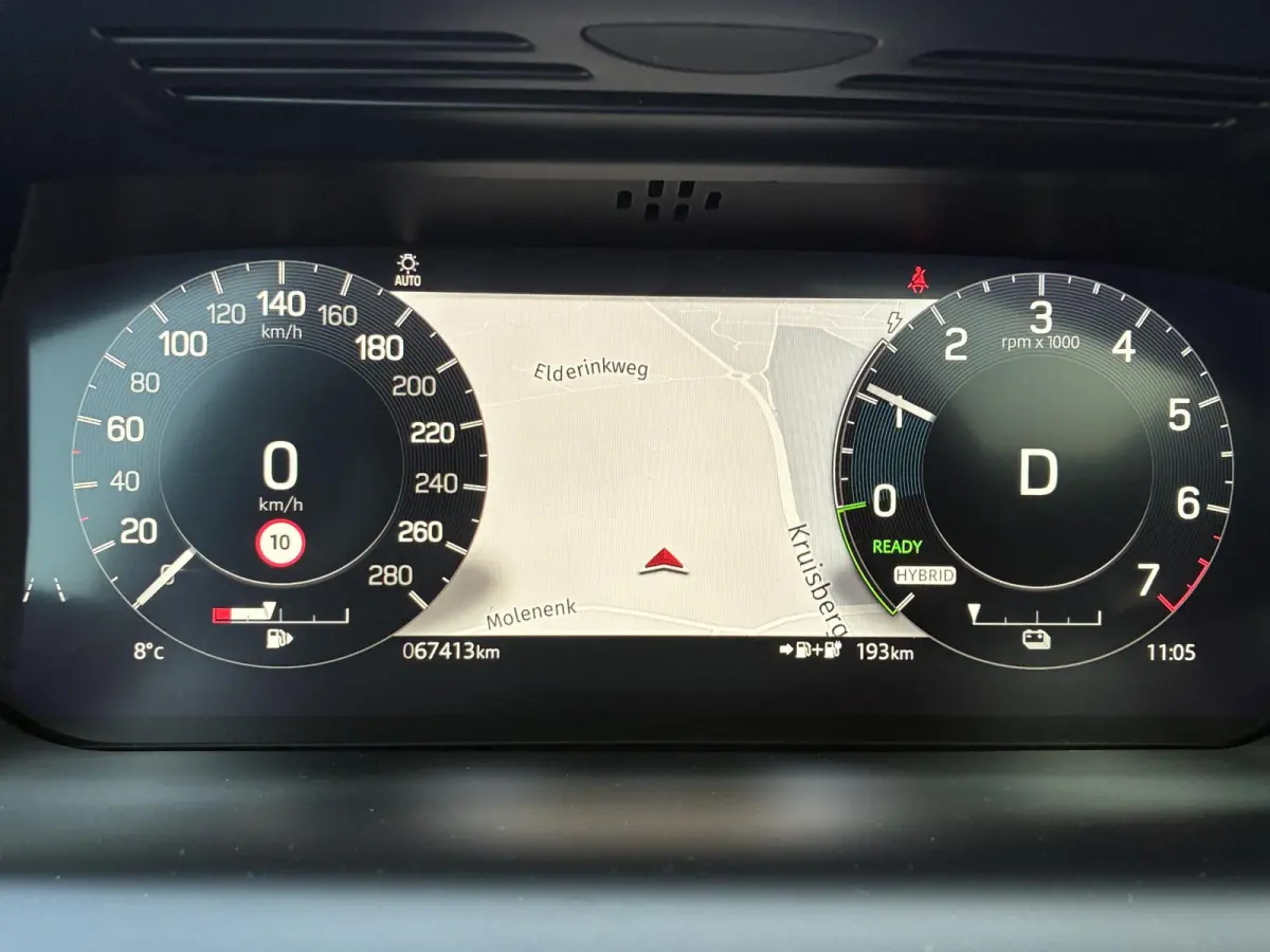P300e 1.5 R-Dynamic HSE / Dealer Onderhouden / NL auto / Afneembare Trekhaak (1.600KG) / PHEV / AWD / All-Season Banden / Achteruitrijcamera / Adaptieve Cruise Control / MERIDIAN Audio /