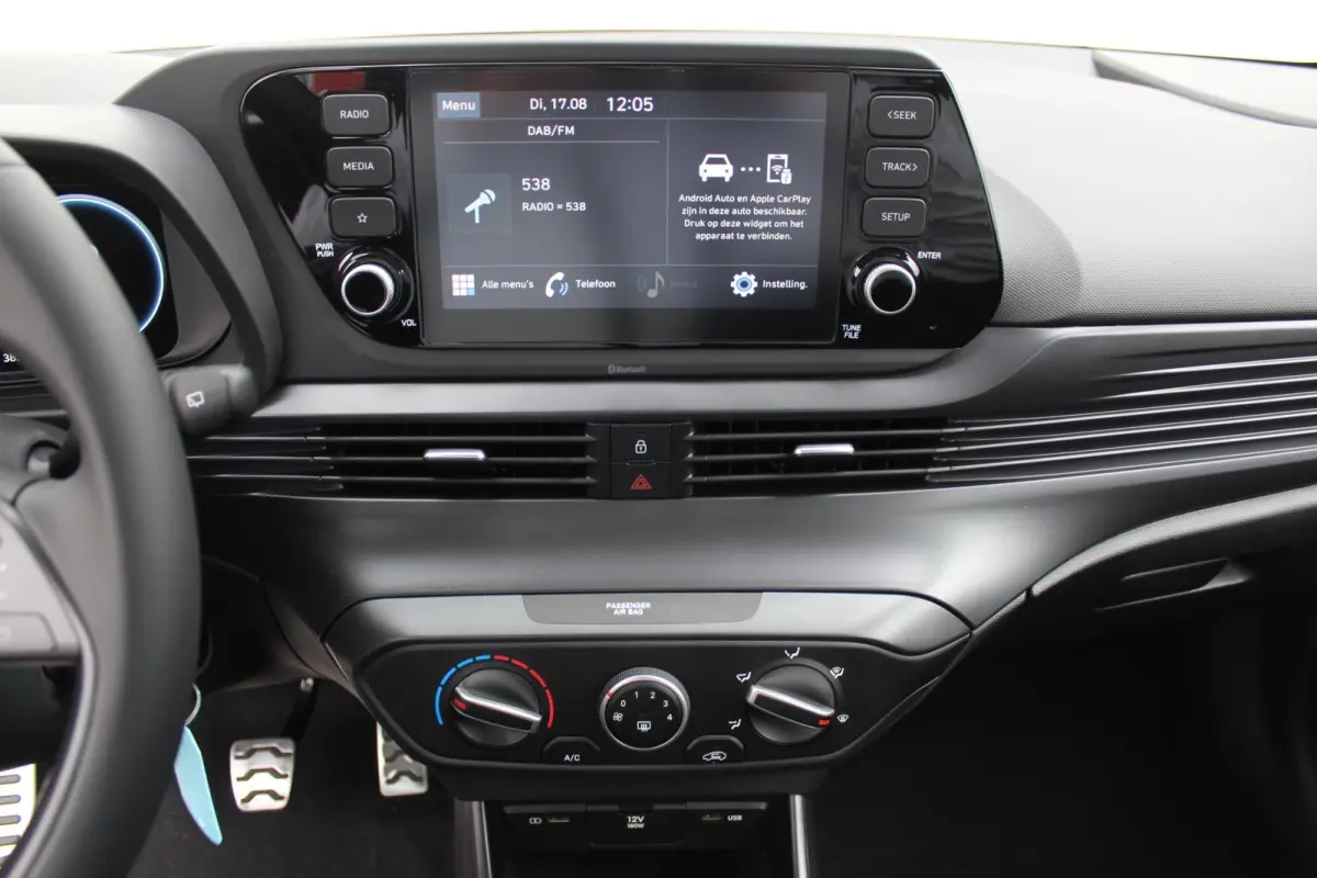 1.0 T-GDI Comfort / Navigatie middels Apple Carplay & Android Auto / Airco / Cruise Control / Lichtsensor / Lane Assist /