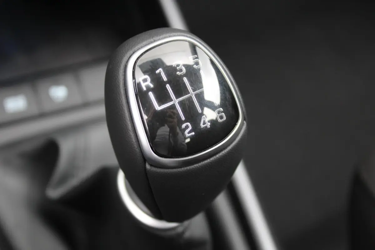 1.0 T-GDI Comfort / Navigatie middels Apple Carplay & Android Auto / Airco / Cruise Control / Lichtsensor / Lane Assist /