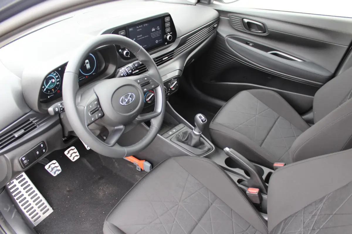 1.0 T-GDI Comfort / Navigatie middels Apple Carplay & Android Auto / Airco / Cruise Control / Lichtsensor / Lane Assist /
