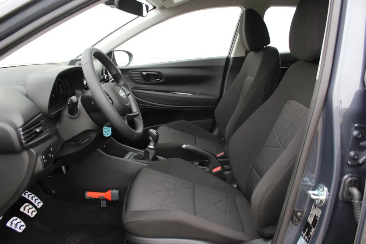 1.0 T-GDI Comfort / Navigatie middels Apple Carplay & Android Auto / Airco / Cruise Control / Lichtsensor / Lane Assist /