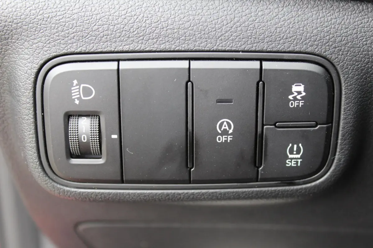 1.0 T-GDI Comfort / Navigatie middels Apple Carplay & Android Auto / Airco / Cruise Control / Lichtsensor / Lane Assist /