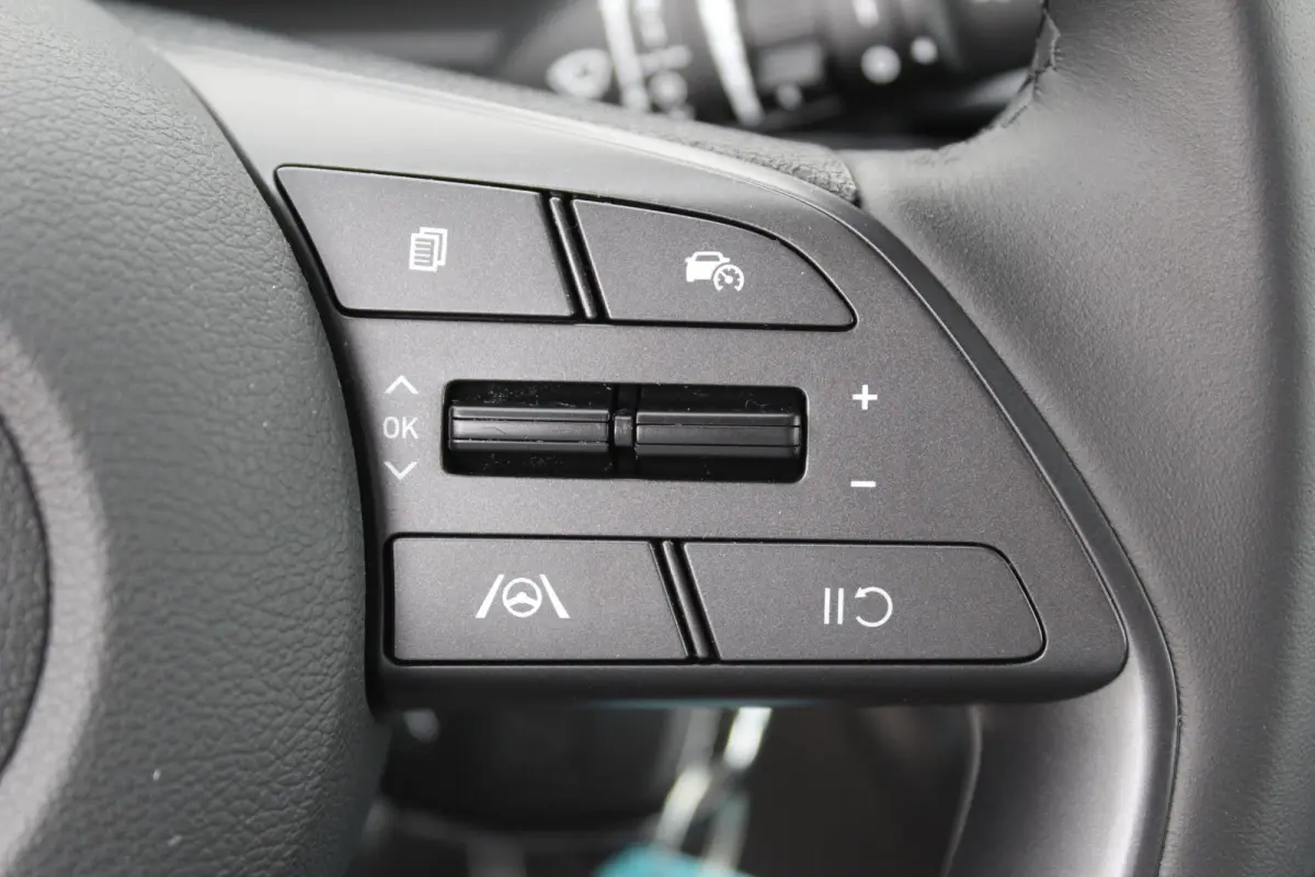 1.0 T-GDI Comfort / Navigatie middels Apple Carplay & Android Auto / Airco / Cruise Control / Lichtsensor / Lane Assist /