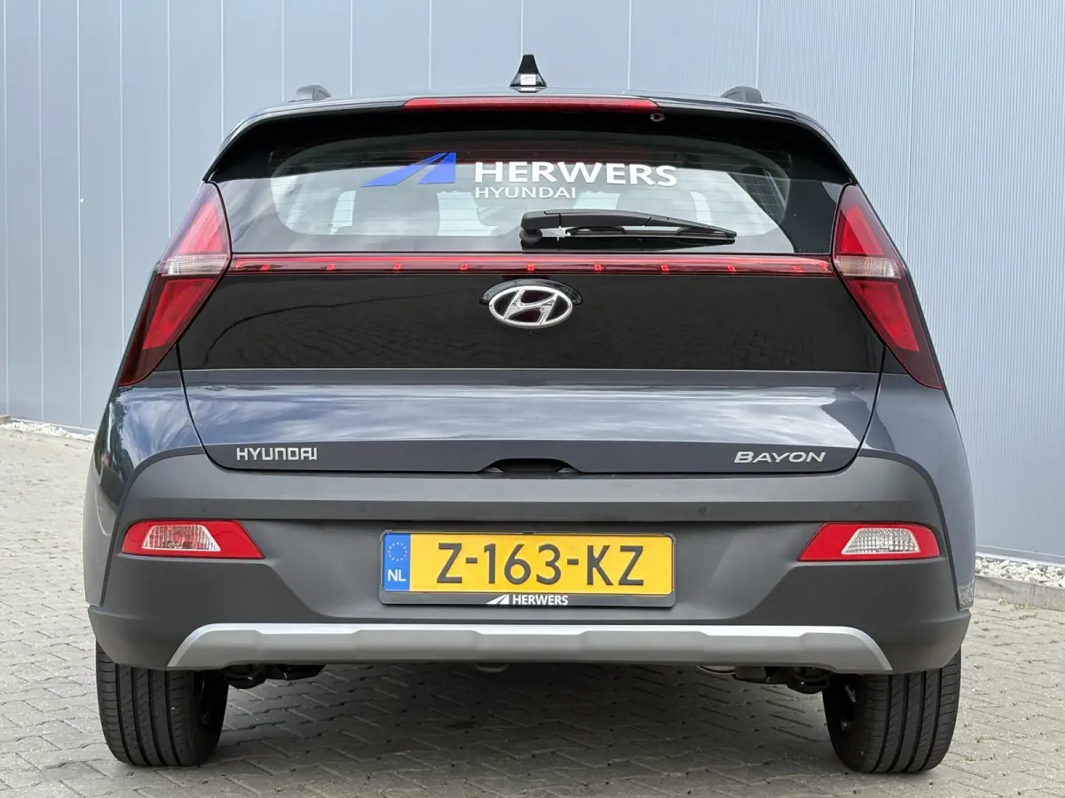 1.0 T-GDI Comfort / Navigatie middels Apple Carplay & Android Auto / Airco / Cruise Control / Lichtsensor / Lane Assist /