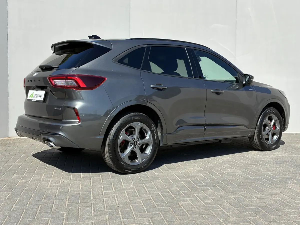 2.5 PHEV ST-Line X / Fabrieksgarantie t/m 02-2029 / WINTER-PACK / Trekgewicht 2.100 KG / Elektrisch schuif-/kanteldak / Achteruitrijcamera / Navigatie / Apple Carplay/Android Auto / B&O Audi