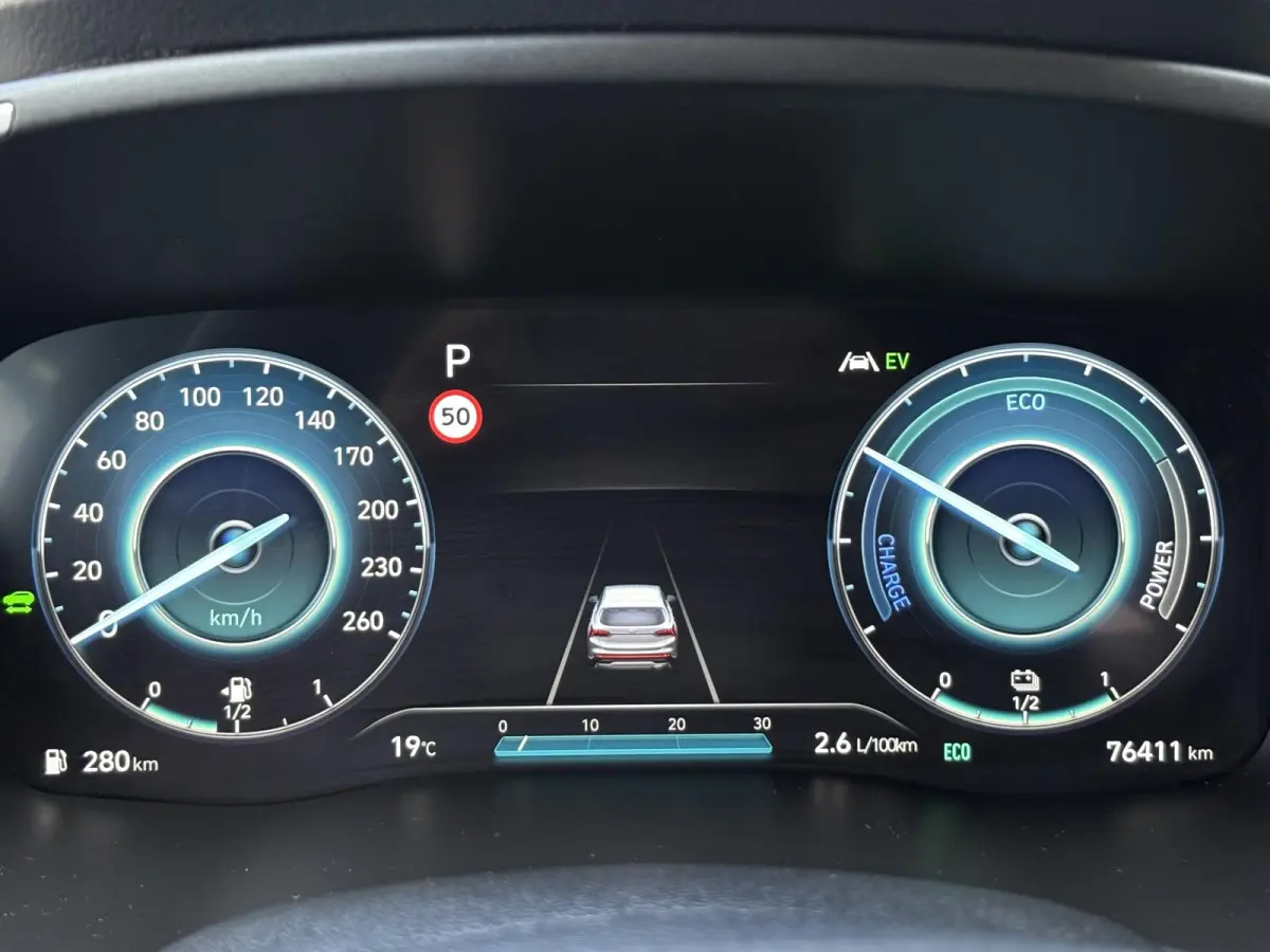 1.6 T-GDI PHEV Premium Sky 7p. SOH 100% / Elektrisch glazen panorama-dak / Automaat / All-season banden / Navigatie / Apple Carplay/Android Auto / Stoel verwarming/verkoeling / Airco separaa