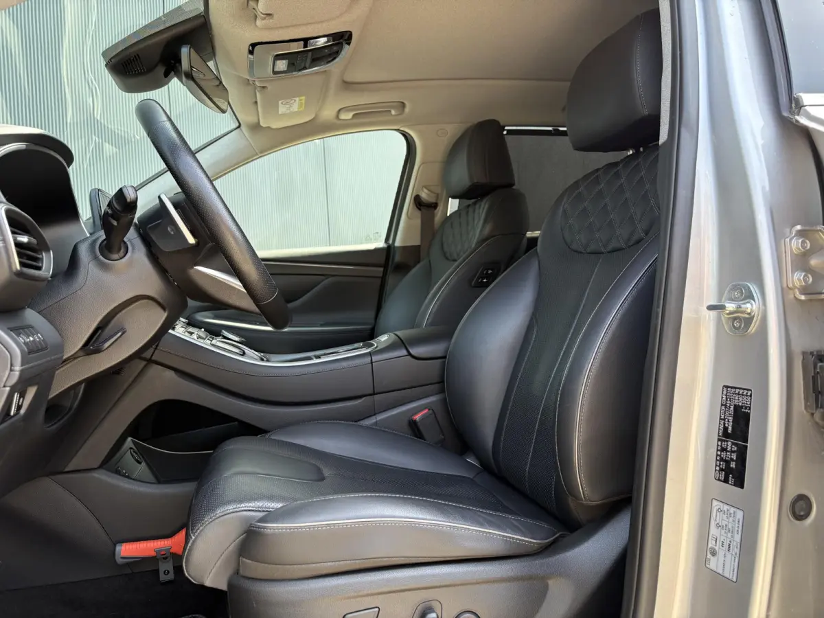 1.6 T-GDI PHEV Premium Sky 7p. SOH 100% / Elektrisch glazen panorama-dak / Automaat / All-season banden / Navigatie / Apple Carplay/Android Auto / Stoel verwarming/verkoeling / Airco separaa
