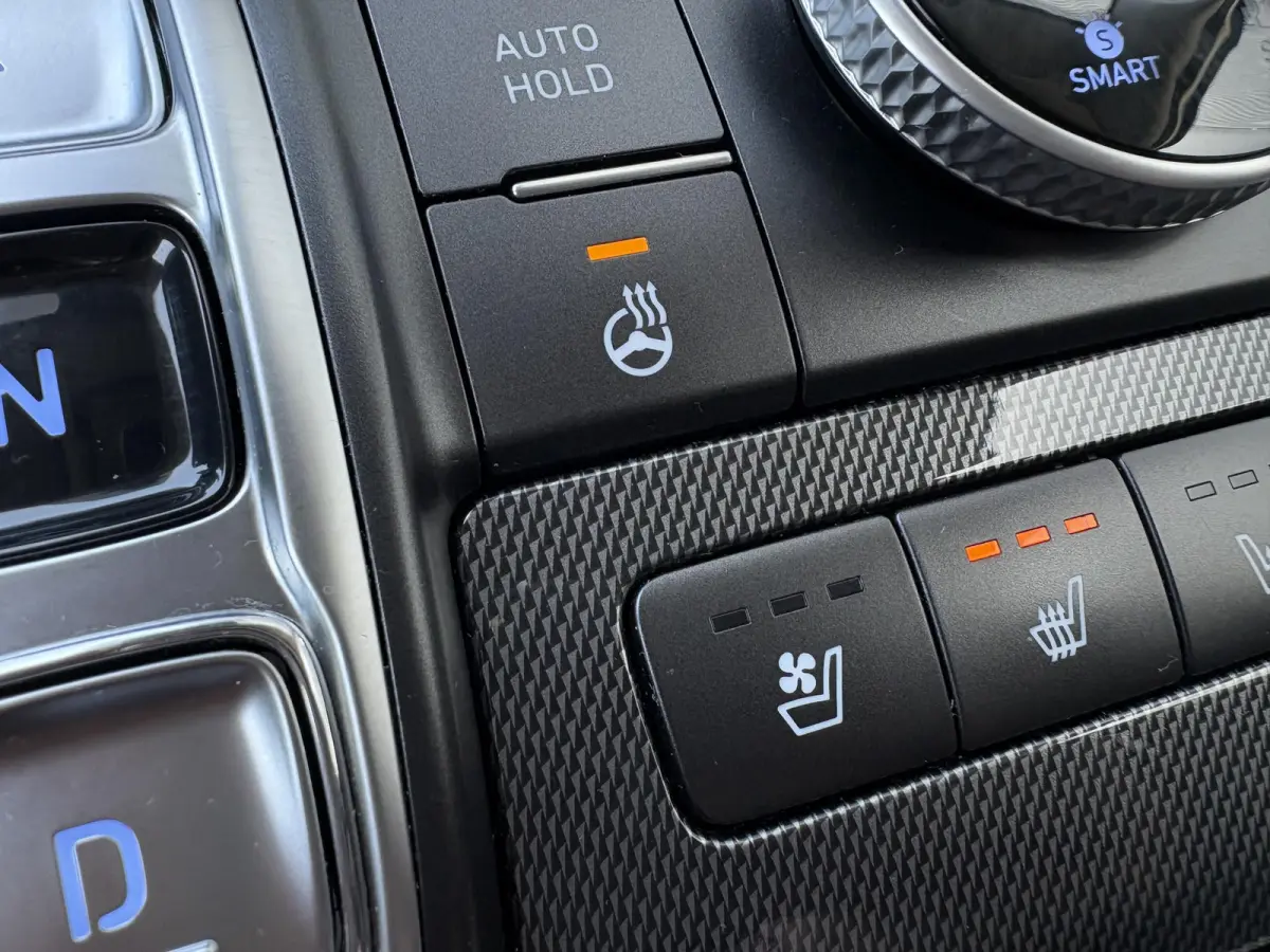 1.6 T-GDI PHEV Premium Sky 7p. SOH 100% / Elektrisch glazen panorama-dak / Automaat / All-season banden / Navigatie / Apple Carplay/Android Auto / Stoel verwarming/verkoeling / Airco separaa