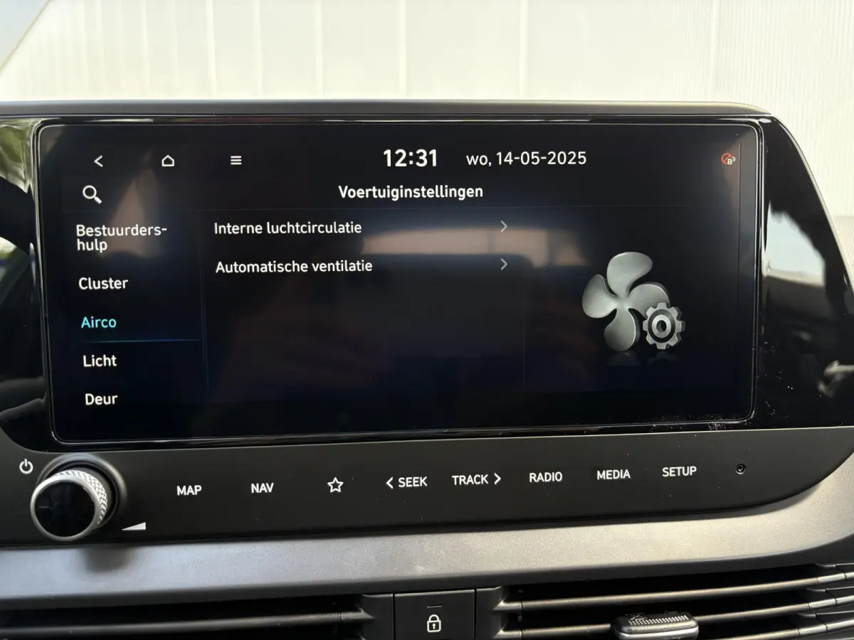 1.0 T-GDI Comfort / Two-tone / Navigatie / Cruise Control / Airco / Camera / Lane Assist /