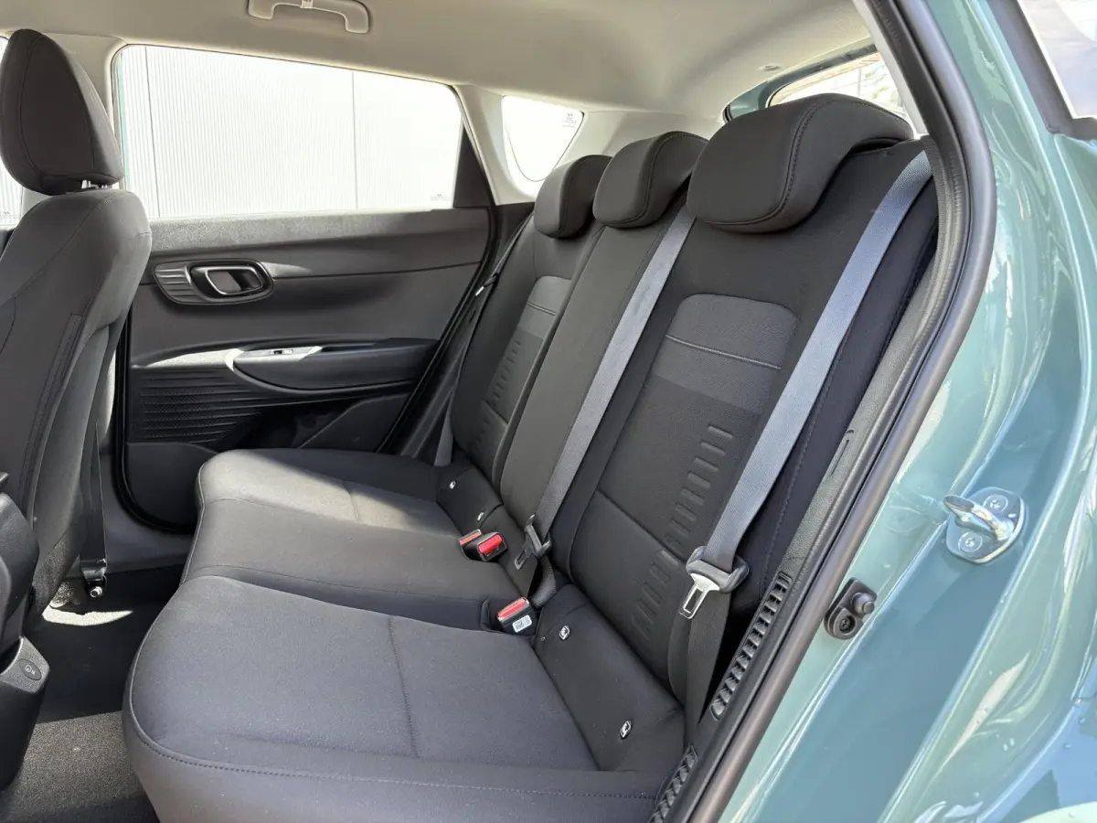1.0 T-GDI Comfort / Two-tone / Navigatie / Cruise Control / Airco / Camera / Lane Assist /
