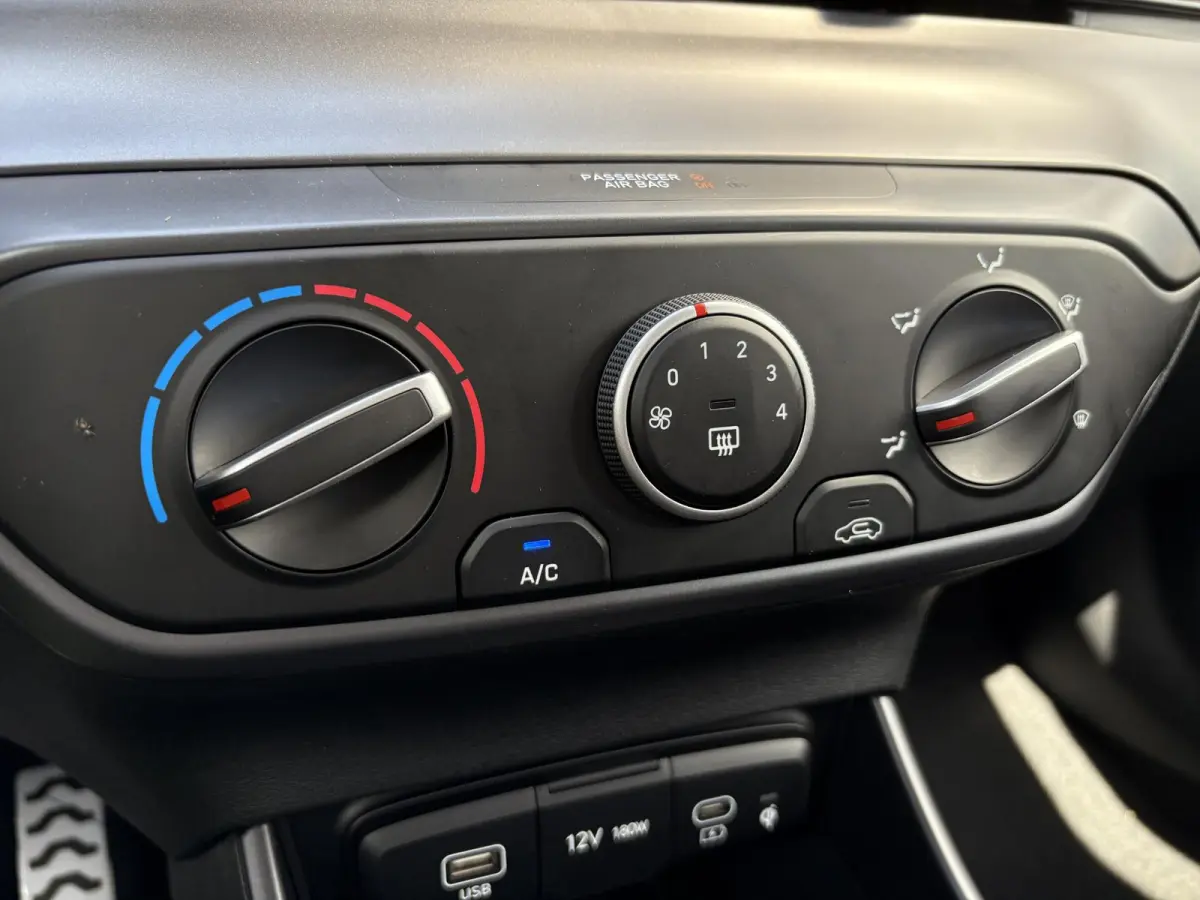 1.0 T-GDI Comfort / Two-tone / Navigatie / Cruise Control / Airco / Camera / Lane Assist /