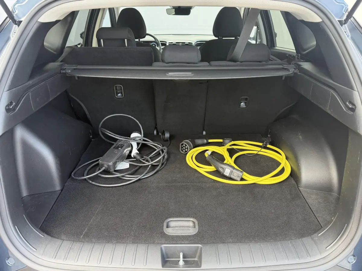 1.6 T-GDI PHEV Comfort Smart 4WD / Dealer Onderhouden / Fabrieksgarantie tot 9-2028 / Navigatie / Adaptieve Cruise / Stoel & Stuurwiel Verwarming / Keyless /