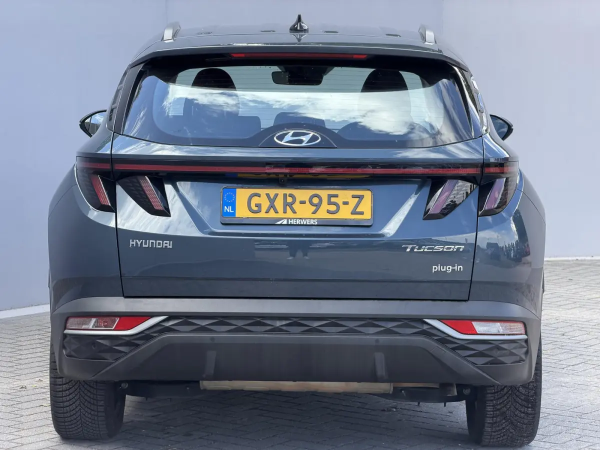 1.6 T-GDI PHEV Comfort Smart 4WD / Dealer Onderhouden / Fabrieksgarantie tot 9-2028 / Navigatie / Adaptieve Cruise / Stoel & Stuurwiel Verwarming / Keyless /