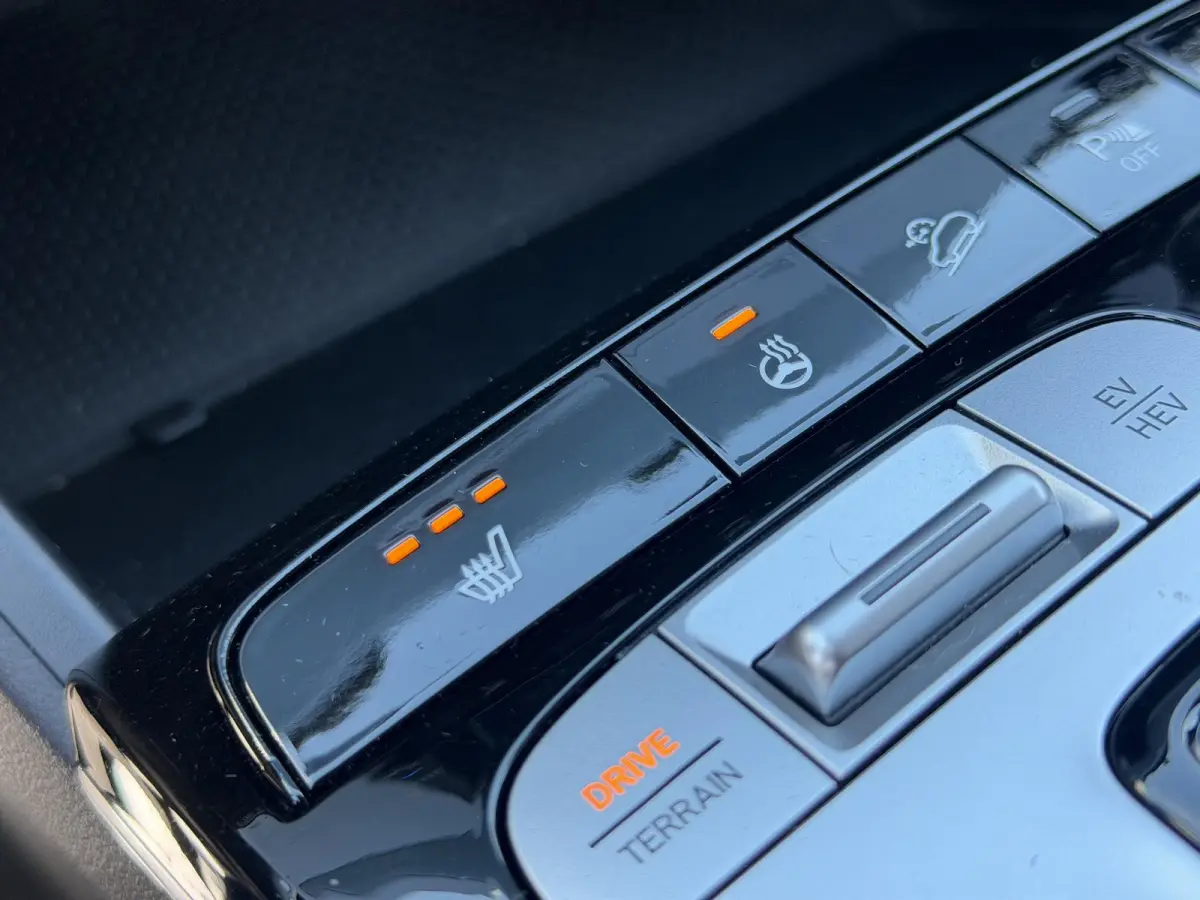 1.6 T-GDI PHEV Comfort Smart 4WD / Dealer Onderhouden / Fabrieksgarantie tot 9-2028 / Navigatie / Adaptieve Cruise / Stoel & Stuurwiel Verwarming / Keyless /