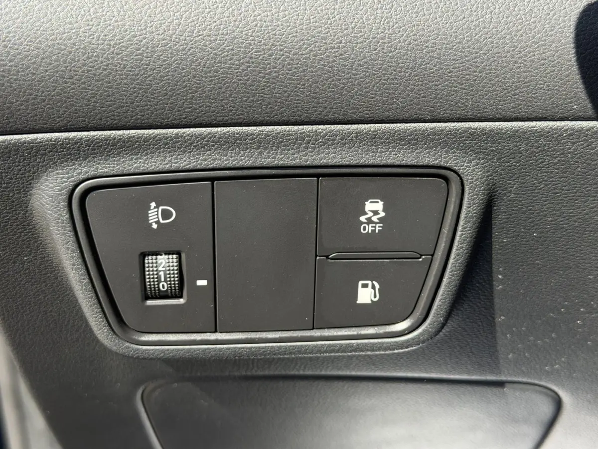1.6 T-GDI PHEV Comfort Smart 4WD / Dealer Onderhouden / Fabrieksgarantie tot 9-2028 / Navigatie / Adaptieve Cruise / Stoel & Stuurwiel Verwarming / Keyless /