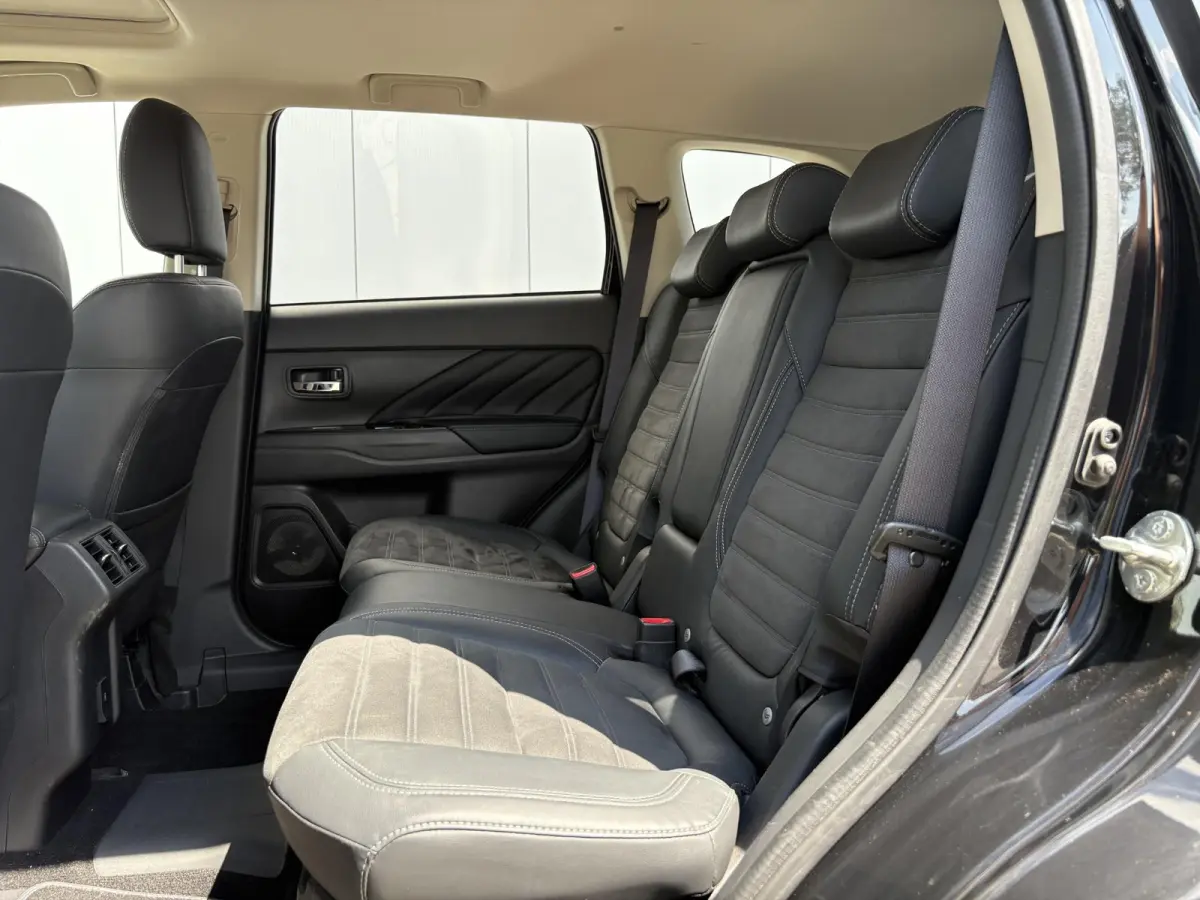 2.4 PHEV Intense+ / Stoel/Stuurverwarming / Climate control / Glazen schuif-/kanteldak / Trekhaak geremd trekgewicht 1500 kg / Navigatie / Bluetooth /