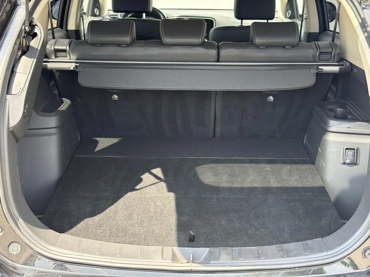 2.4 PHEV Intense+ / Stoel/Stuurverwarming / Climate control / Glazen schuif-/kanteldak / Trekhaak geremd trekgewicht 1500 kg / Navigatie / Bluetooth /