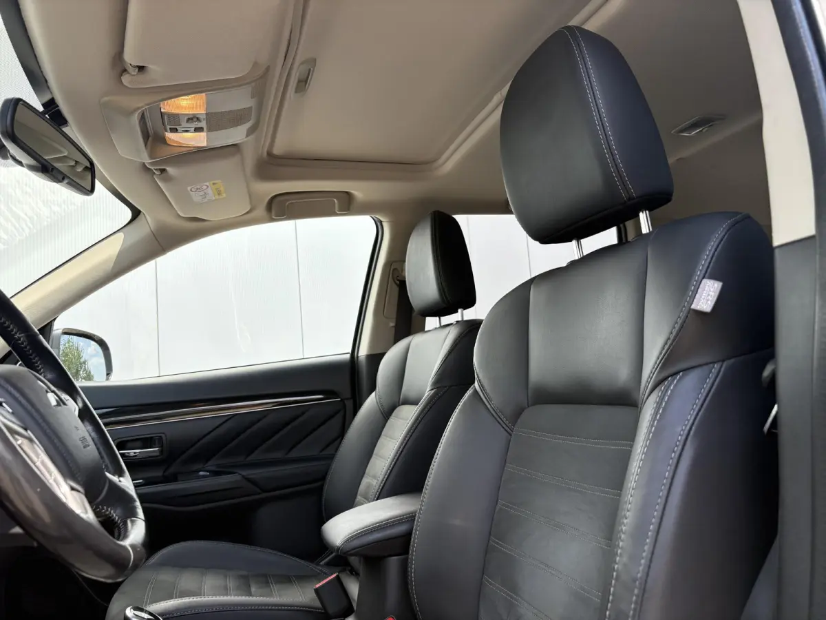 2.4 PHEV Intense+ / Stoel/Stuurverwarming / Climate control / Glazen schuif-/kanteldak / Trekhaak geremd trekgewicht 1500 kg / Navigatie / Bluetooth /