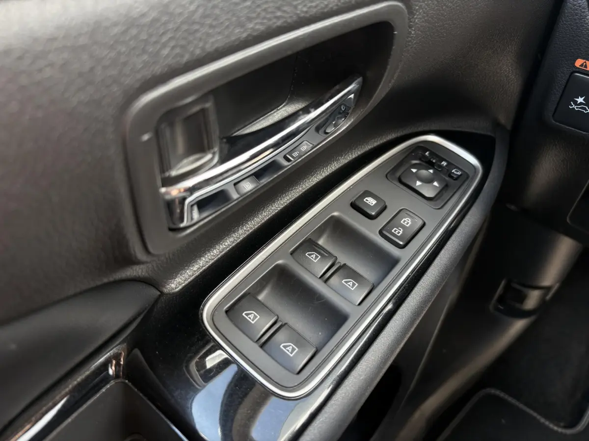 2.4 PHEV Intense+ / Stoel/Stuurverwarming / Climate control / Glazen schuif-/kanteldak / Trekhaak geremd trekgewicht 1500 kg / Navigatie / Bluetooth /