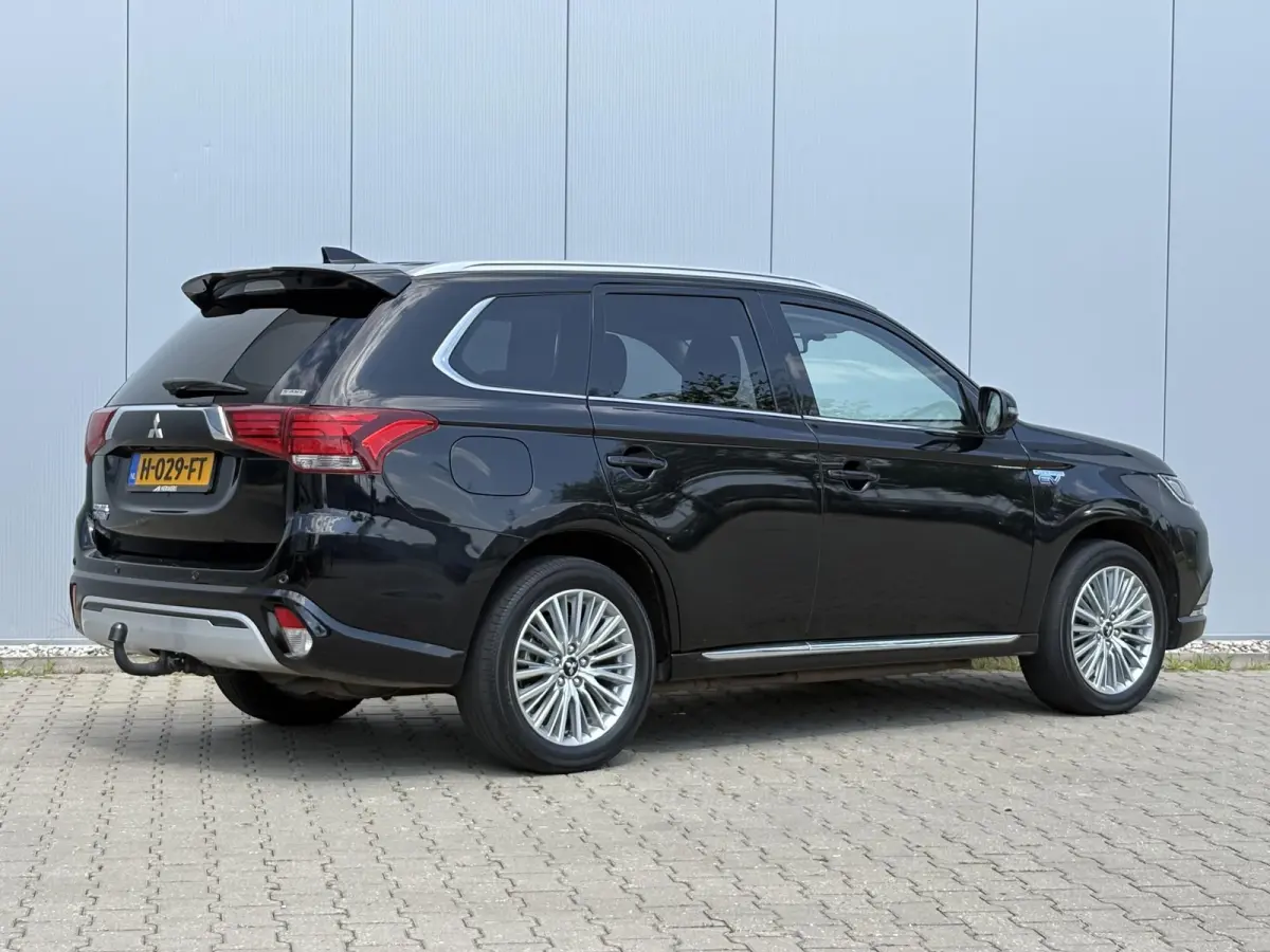 2.4 PHEV Intense+ / Stoel/Stuurverwarming / Climate control / Glazen schuif-/kanteldak / Trekhaak geremd trekgewicht 1500 kg / Navigatie / Bluetooth /