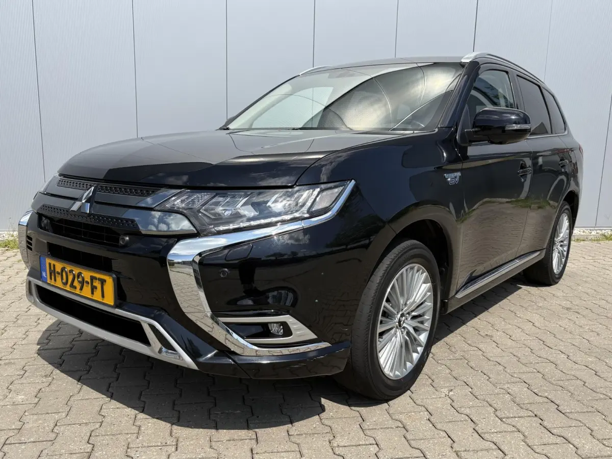 2.4 PHEV Intense+ / Stoel/Stuurverwarming / Climate control / Glazen schuif-/kanteldak / Trekhaak geremd trekgewicht 1500 kg / Navigatie / Bluetooth /