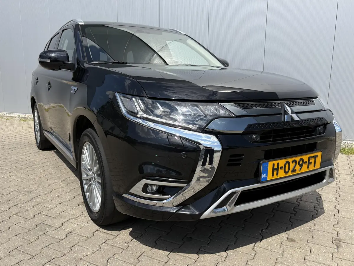 2.4 PHEV Intense+ / Stoel/Stuurverwarming / Climate control / Glazen schuif-/kanteldak / Trekhaak geremd trekgewicht 1500 kg / Navigatie / Bluetooth /