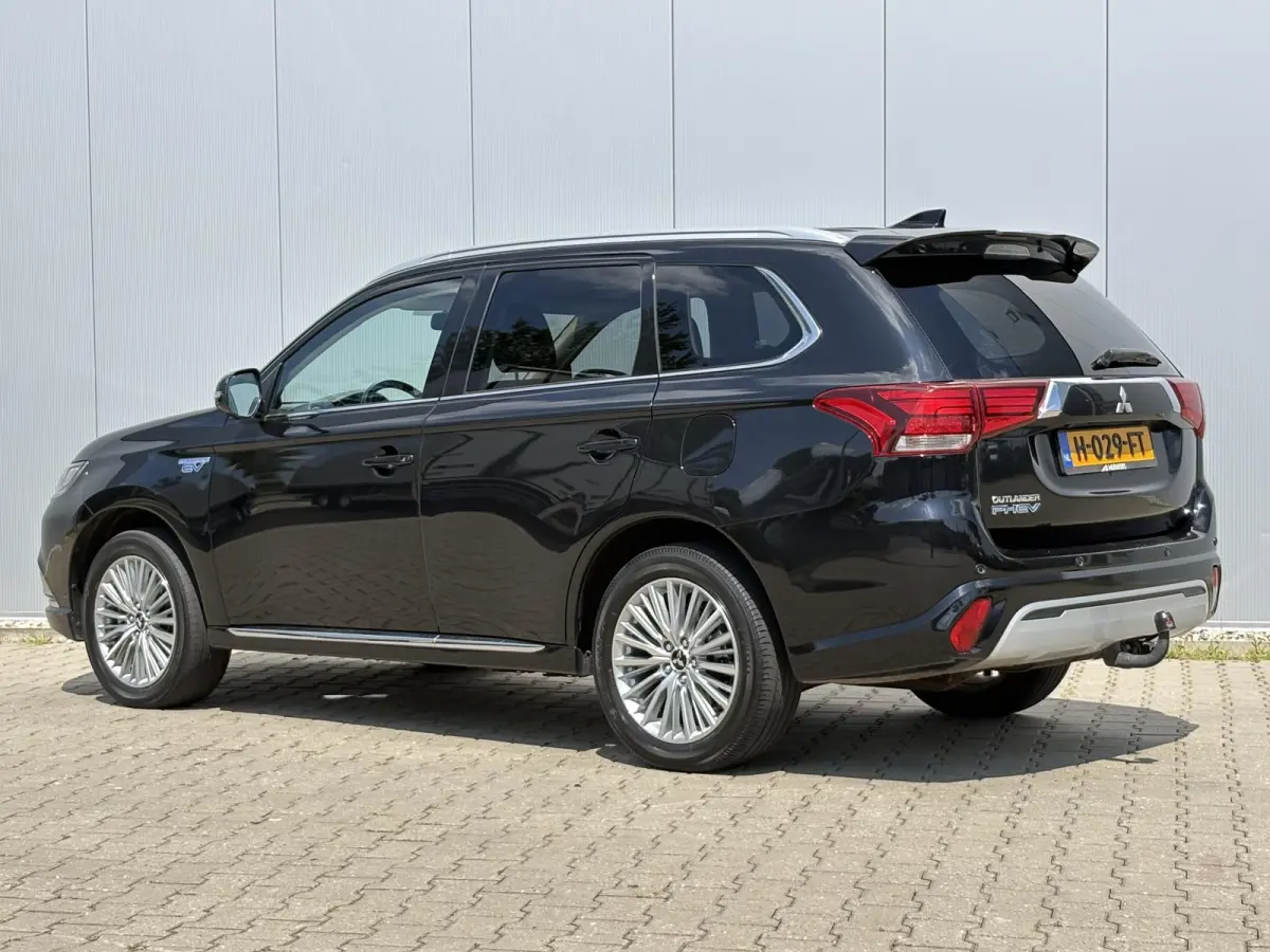 2.4 PHEV Intense+ / Stoel/Stuurverwarming / Climate control / Glazen schuif-/kanteldak / Trekhaak geremd trekgewicht 1500 kg / Navigatie / Bluetooth /