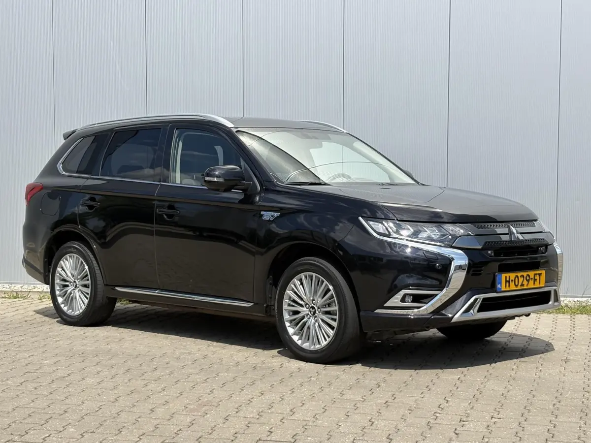 2.4 PHEV Intense+ / Stoel/Stuurverwarming / Climate control / Glazen schuif-/kanteldak / Trekhaak geremd trekgewicht 1500 kg / Navigatie / Bluetooth /