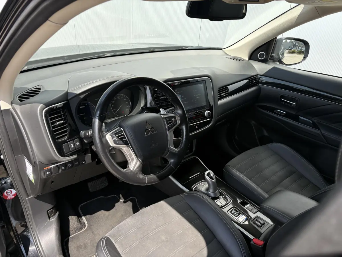 2.4 PHEV Intense+ / Stoel/Stuurverwarming / Climate control / Glazen schuif-/kanteldak / Trekhaak geremd trekgewicht 1500 kg / Navigatie / Bluetooth /