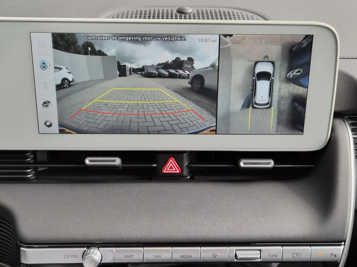 Connect 77.4 kWh / SOH 100% / Trekgewicht 1600 kg / CCS snelladen / Warmtepomp / Rondomzicht camera / Stuur- Stoel & Achterbank verwarming / Adaptief cruise control / Draadloze telefoon lade