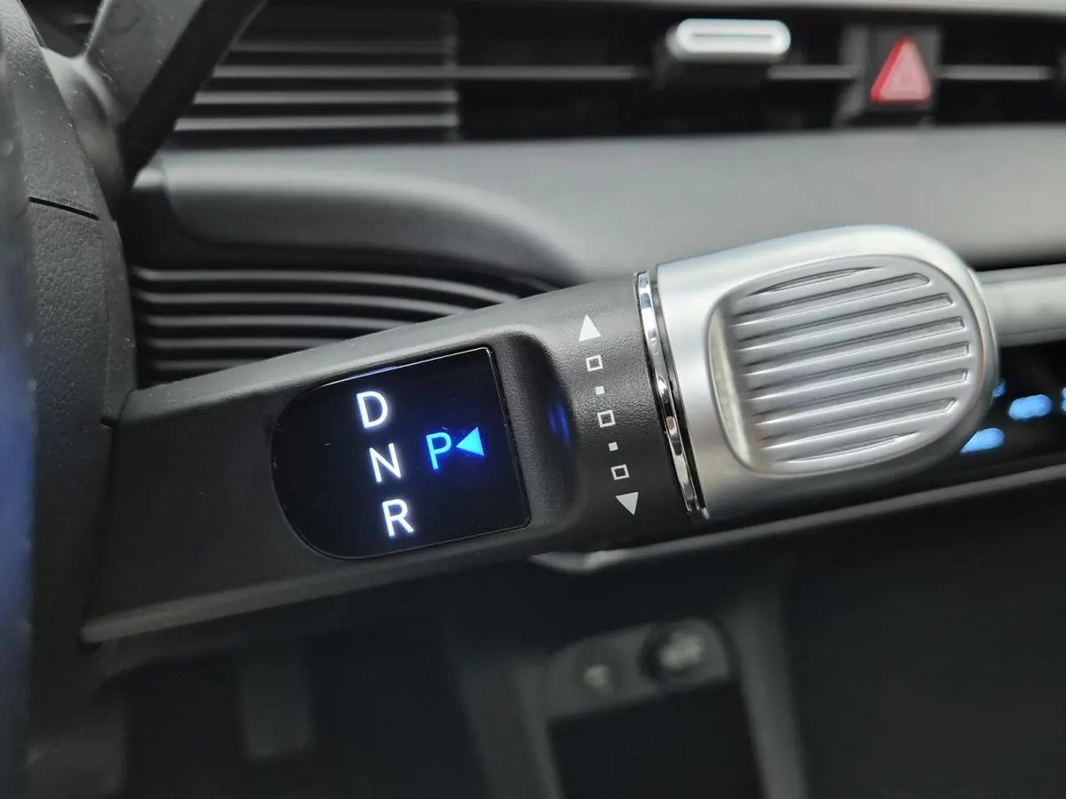 Connect 77.4 kWh / SOH 100% / Trekgewicht 1600 kg / CCS snelladen / Warmtepomp / Rondomzicht camera / Stuur- Stoel & Achterbank verwarming / Adaptief cruise control / Draadloze telefoon lade