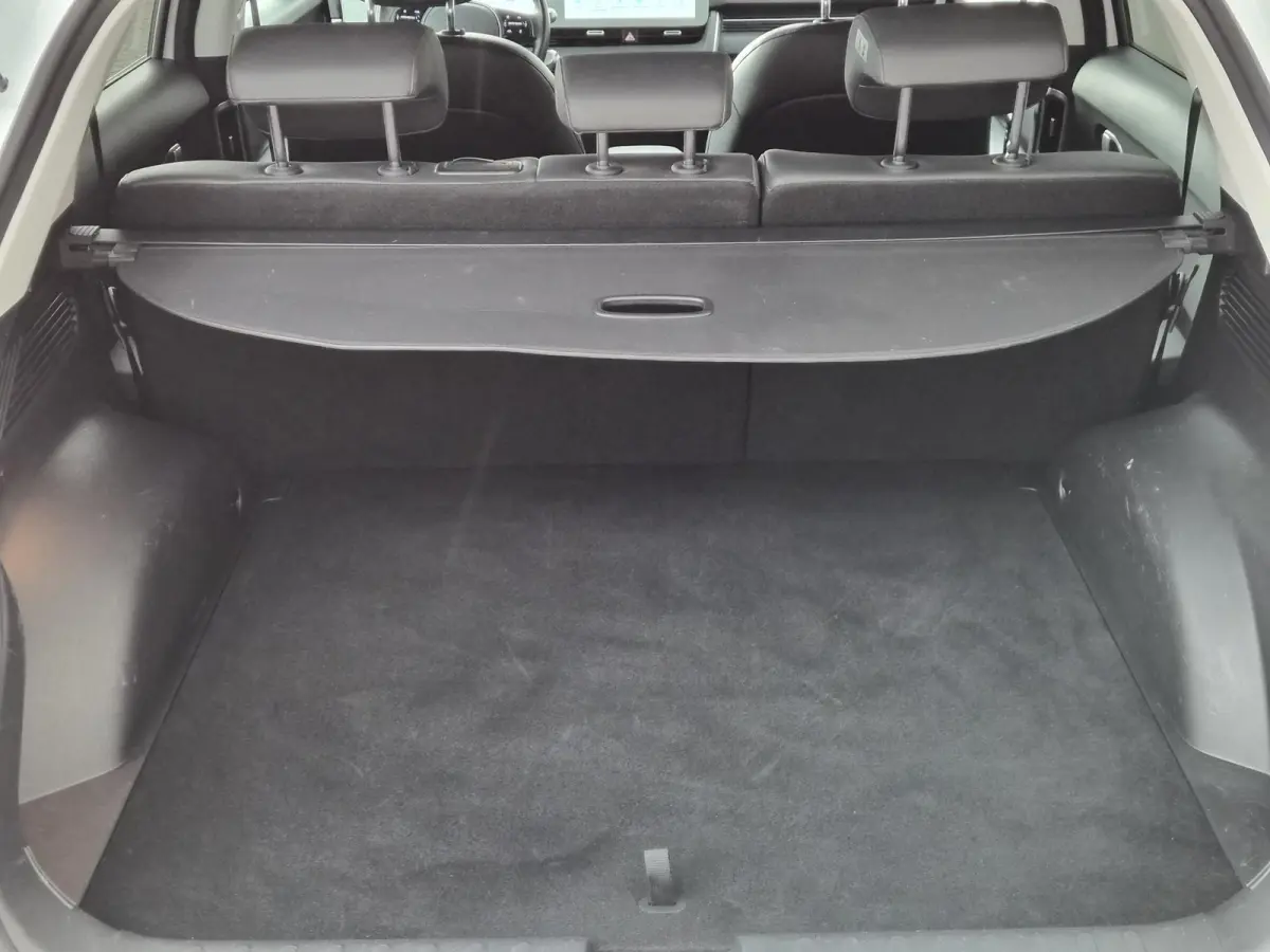 Connect 77.4 kWh / SOH 100% / Trekgewicht 1600 kg / CCS snelladen / Warmtepomp / Rondomzicht camera / Stuur- Stoel & Achterbank verwarming / Adaptief cruise control / Draadloze telefoon lade