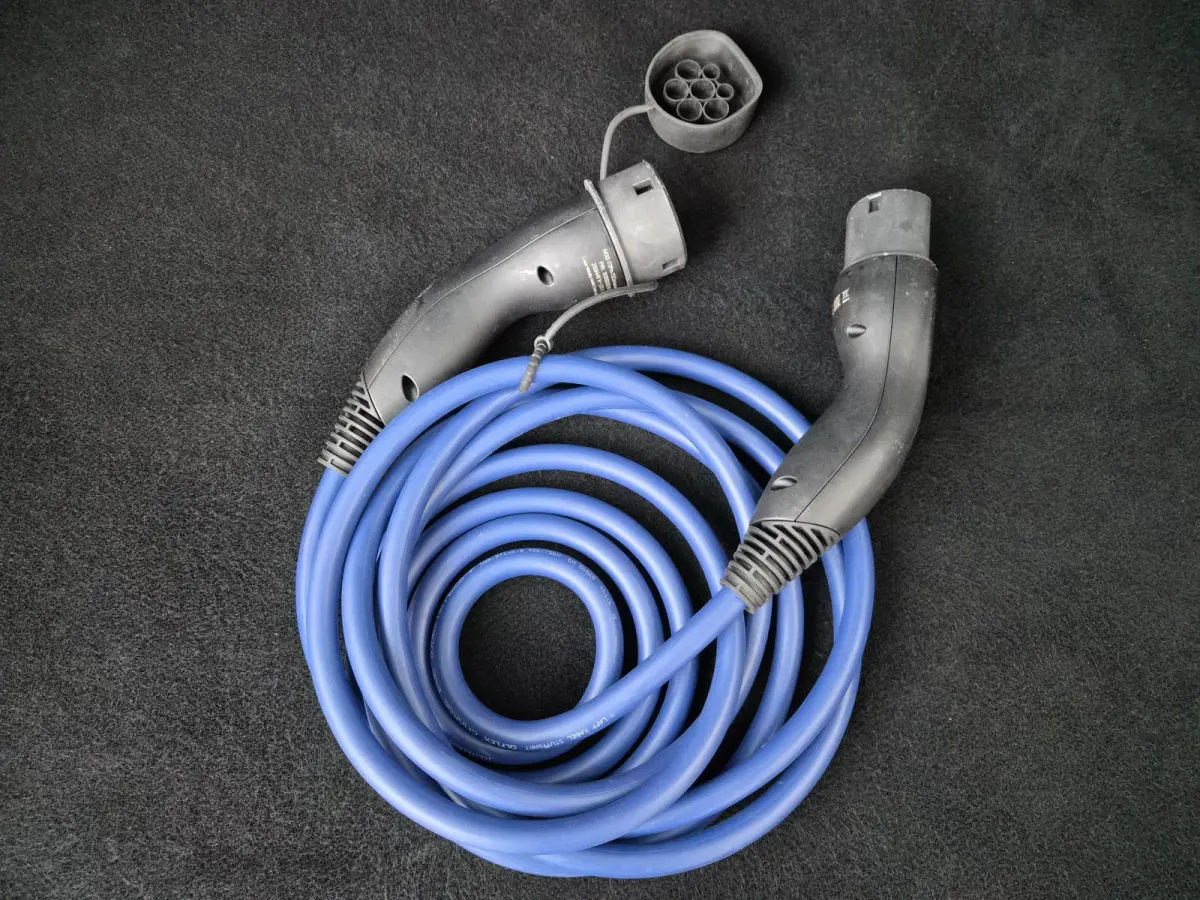 Connect 77.4 kWh / SOH 100% / Trekgewicht 1600 kg / CCS snelladen / Warmtepomp / Rondomzicht camera / Stuur- Stoel & Achterbank verwarming / Adaptief cruise control / Draadloze telefoon lade