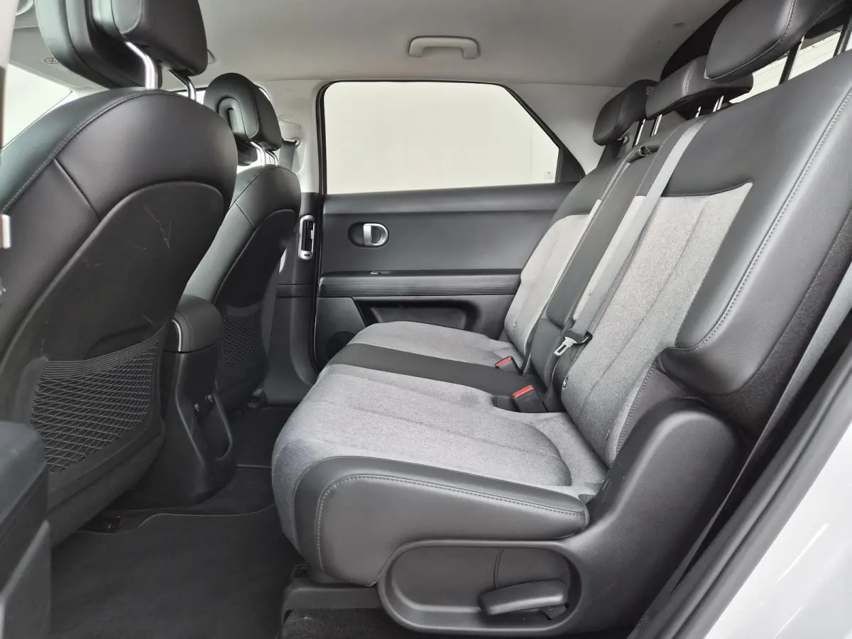 Connect 77.4 kWh / SOH 100% / Trekgewicht 1600 kg / CCS snelladen / Warmtepomp / Rondomzicht camera / Stuur- Stoel & Achterbank verwarming / Adaptief cruise control / Draadloze telefoon lade