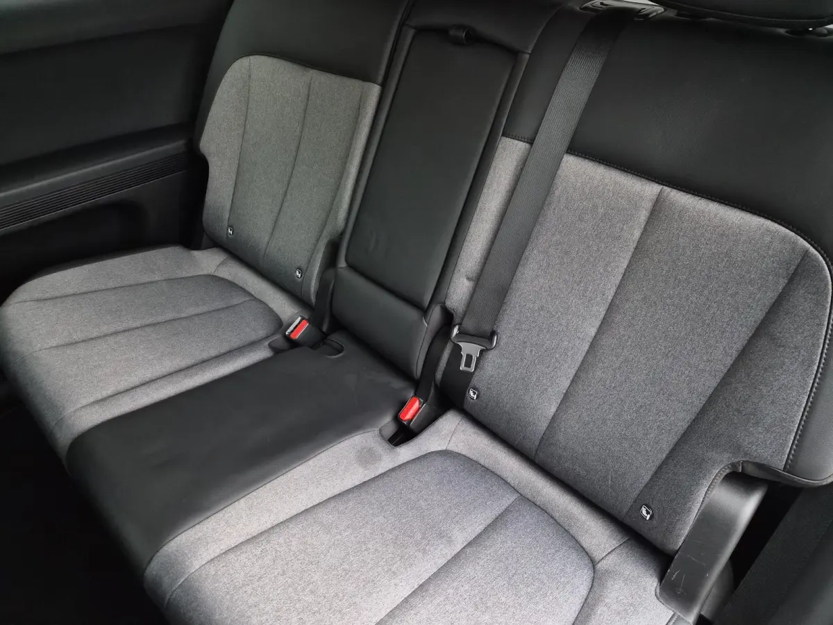 Connect 77.4 kWh / SOH 100% / Trekgewicht 1600 kg / CCS snelladen / Warmtepomp / Rondomzicht camera / Stuur- Stoel & Achterbank verwarming / Adaptief cruise control / Draadloze telefoon lade