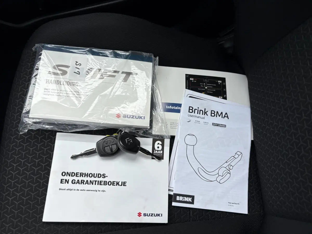 1.2 Select Smart Hybrid / Trekhaak met afneembare kogel 1000kg geremd / Navigatie / Fabrieksgarantie tot 2030 / Airco / Apple carplay/Android Auto / Cruise control adaptief /