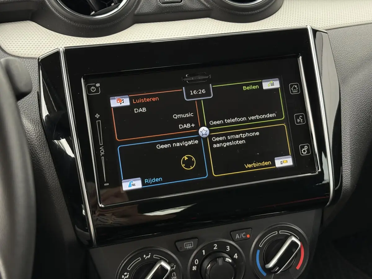 1.2 Select Smart Hybrid / Trekhaak met afneembare kogel 1000kg geremd / Navigatie / Fabrieksgarantie tot 2030 / Airco / Apple carplay/Android Auto / Cruise control adaptief /