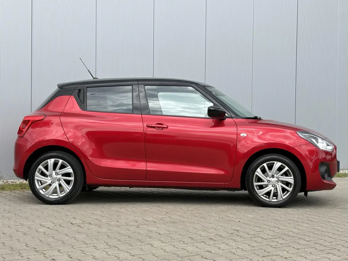 1.2 Select Smart Hybrid / Trekhaak met afneembare kogel 1000kg geremd / Navigatie / Fabrieksgarantie tot 2030 / Airco / Apple carplay/Android Auto / Cruise control adaptief /