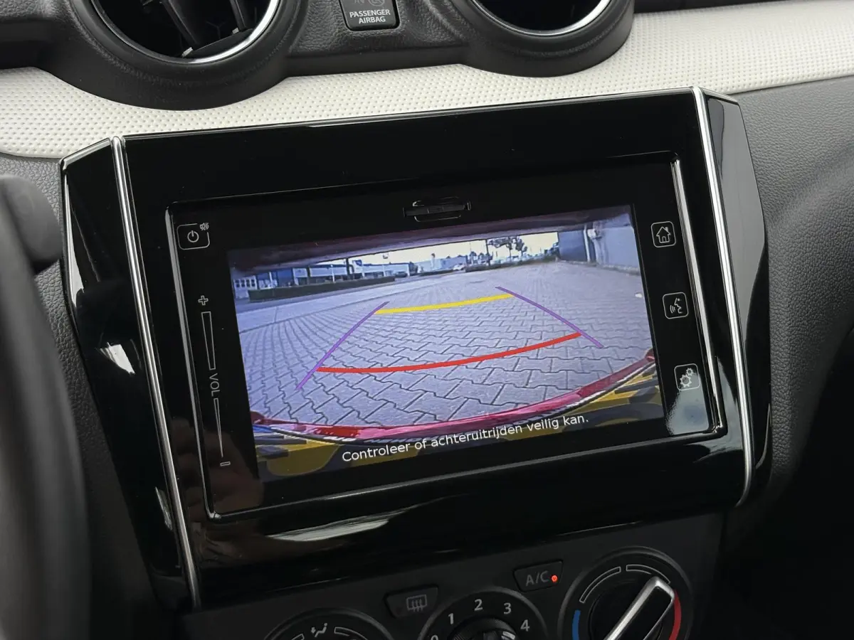 1.2 Select Smart Hybrid / Trekhaak met afneembare kogel 1000kg geremd / Navigatie / Fabrieksgarantie tot 2030 / Airco / Apple carplay/Android Auto / Cruise control adaptief /