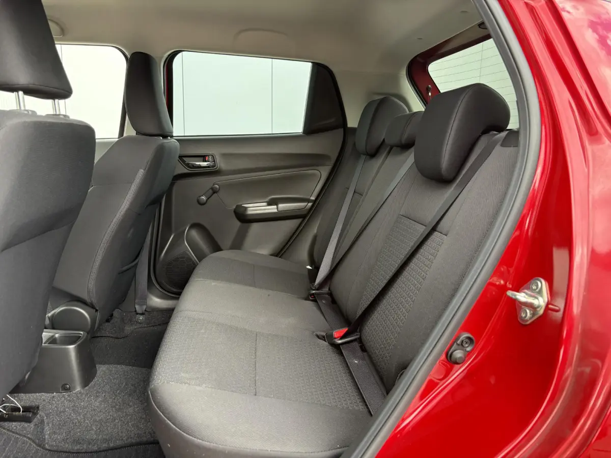 1.2 Select Smart Hybrid / Trekhaak met afneembare kogel 1000kg geremd / Navigatie / Fabrieksgarantie tot 2030 / Airco / Apple carplay/Android Auto / Cruise control adaptief /