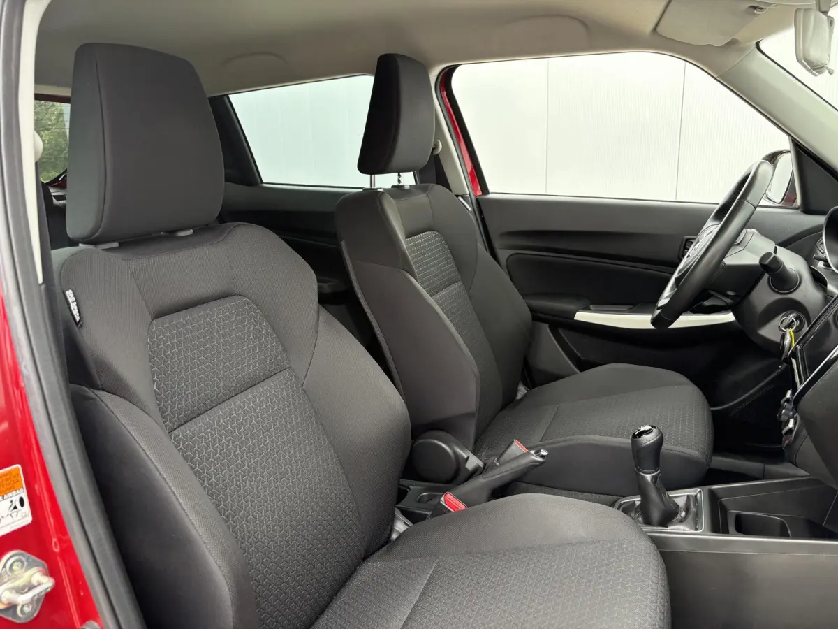 1.2 Select Smart Hybrid / Trekhaak met afneembare kogel 1000kg geremd / Navigatie / Fabrieksgarantie tot 2030 / Airco / Apple carplay/Android Auto / Cruise control adaptief /