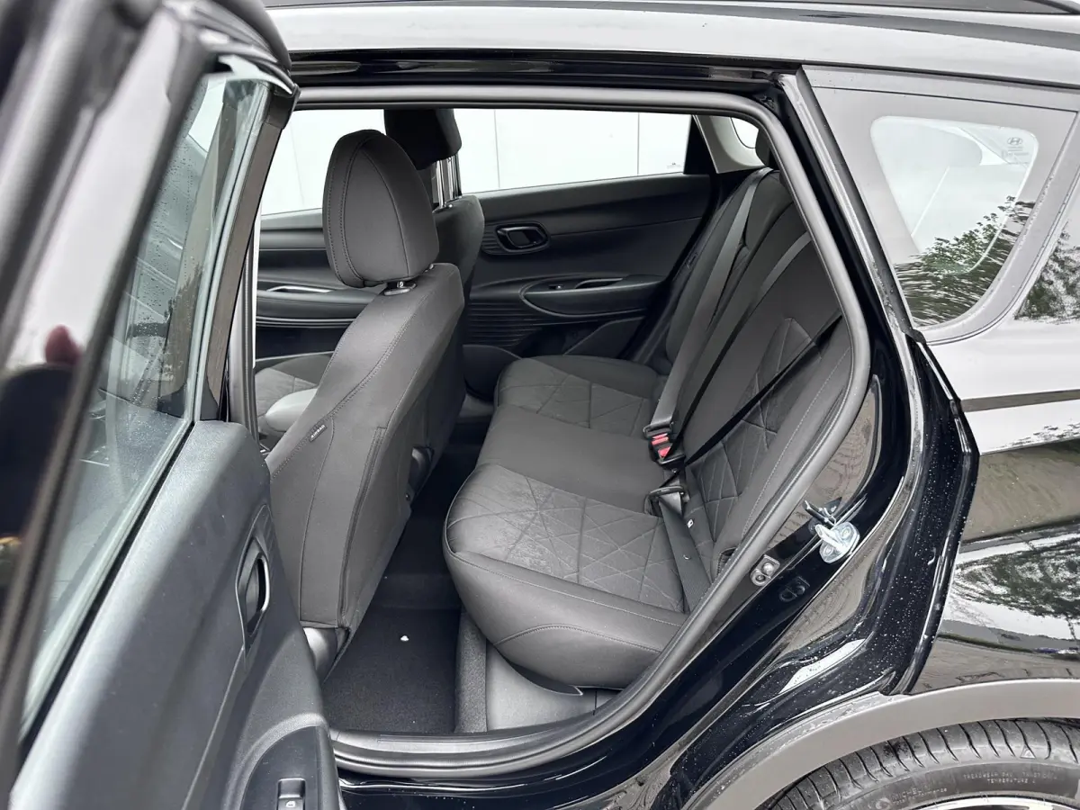 1.0 T-GDI Comfort / Automaat / Navigatie middels Apple Carplay & Android Auto / Airco / Cruise Control