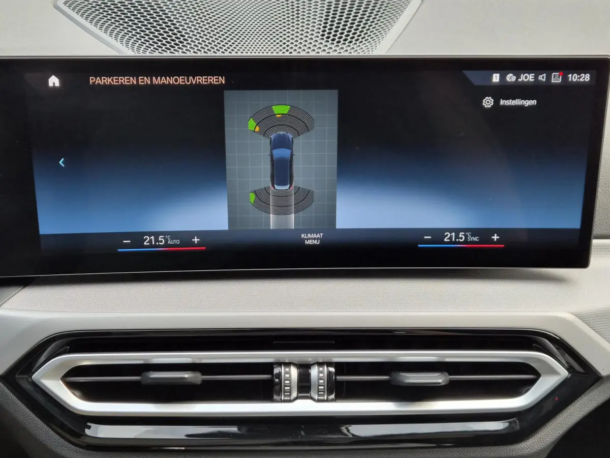 330e / SOH 95% / Dealer onderhouden / 1.500 kg Elektr. trekhaak / EAER 60 km / Apple Carplay Android Auto / Elektrische achterklep / Cruise control / Keyless start / Climate control / Naviga