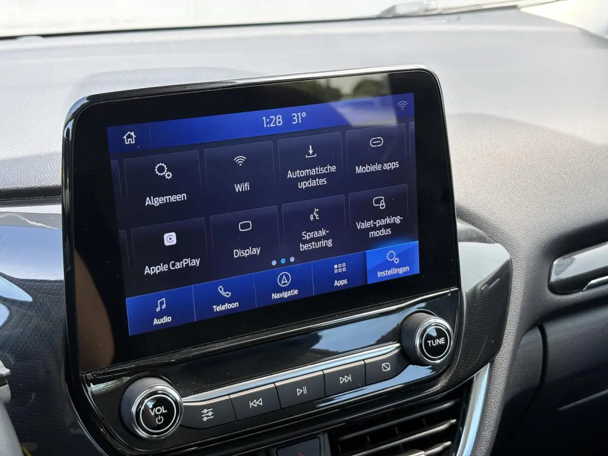 1.0 EcoBoost Titanium / Aicro / Cruise Control / Apple Carplay /Android Auto / Navigatie /