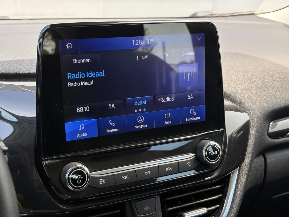 1.0 EcoBoost Titanium / Aicro / Cruise Control / Apple Carplay /Android Auto / Navigatie /