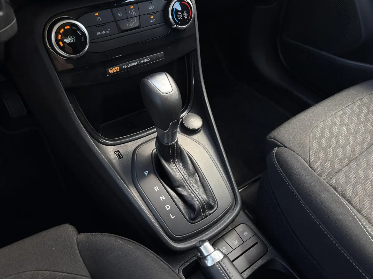 1.0 EcoBoost Titanium / Aicro / Cruise Control / Apple Carplay /Android Auto / Navigatie /